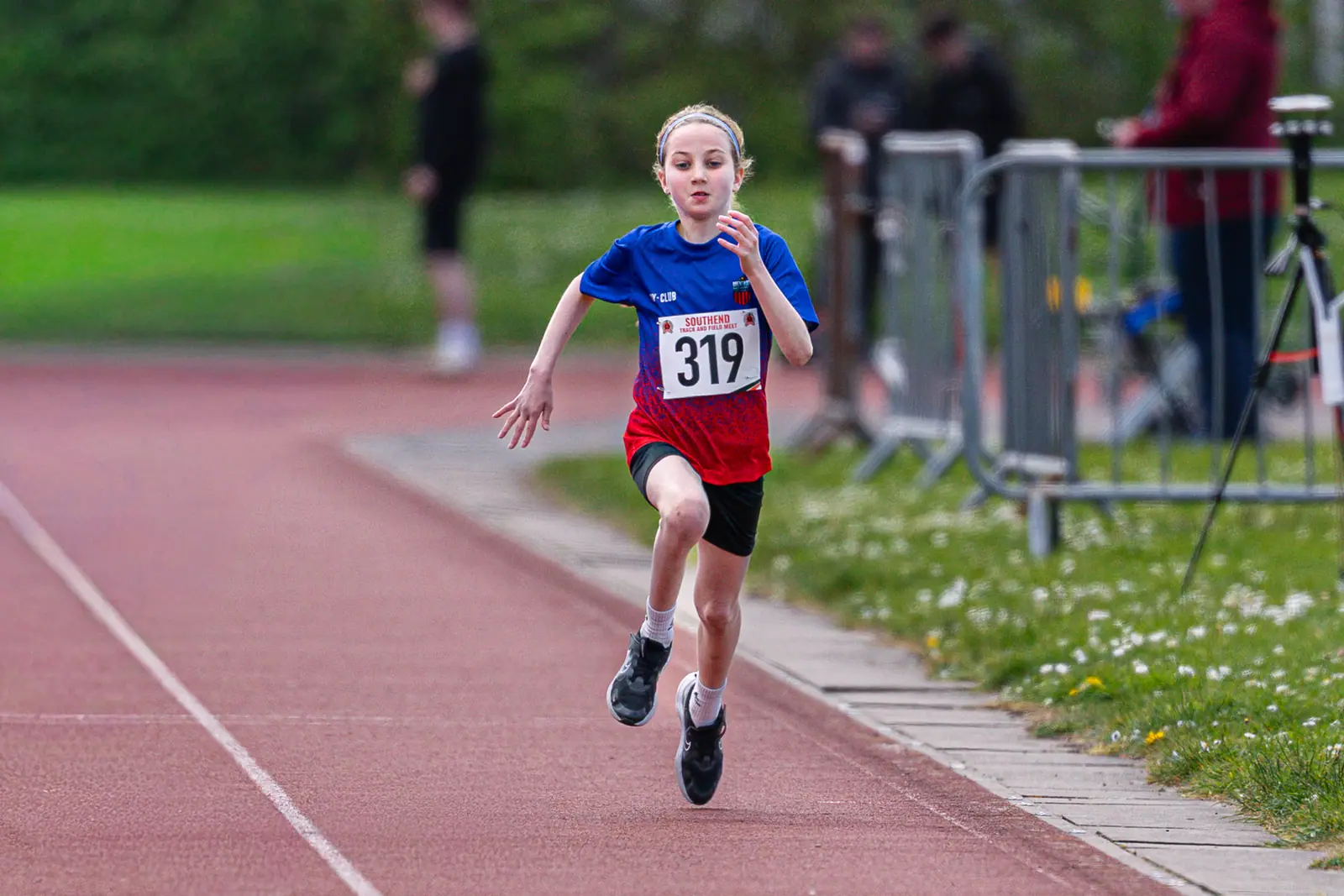 Brentwood Beagles athletes at the Southend Open, Southend, 12 April 2026