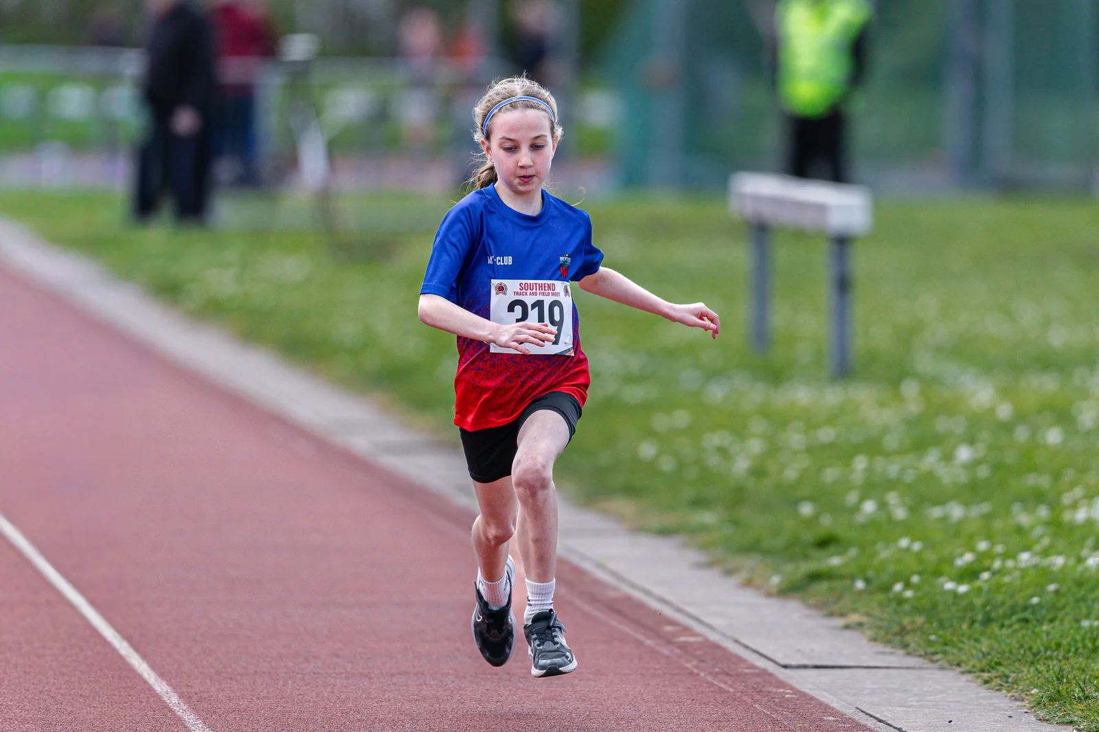 Brentwood Beagles athletes at the Southend Open, Southend, 12 April 2026