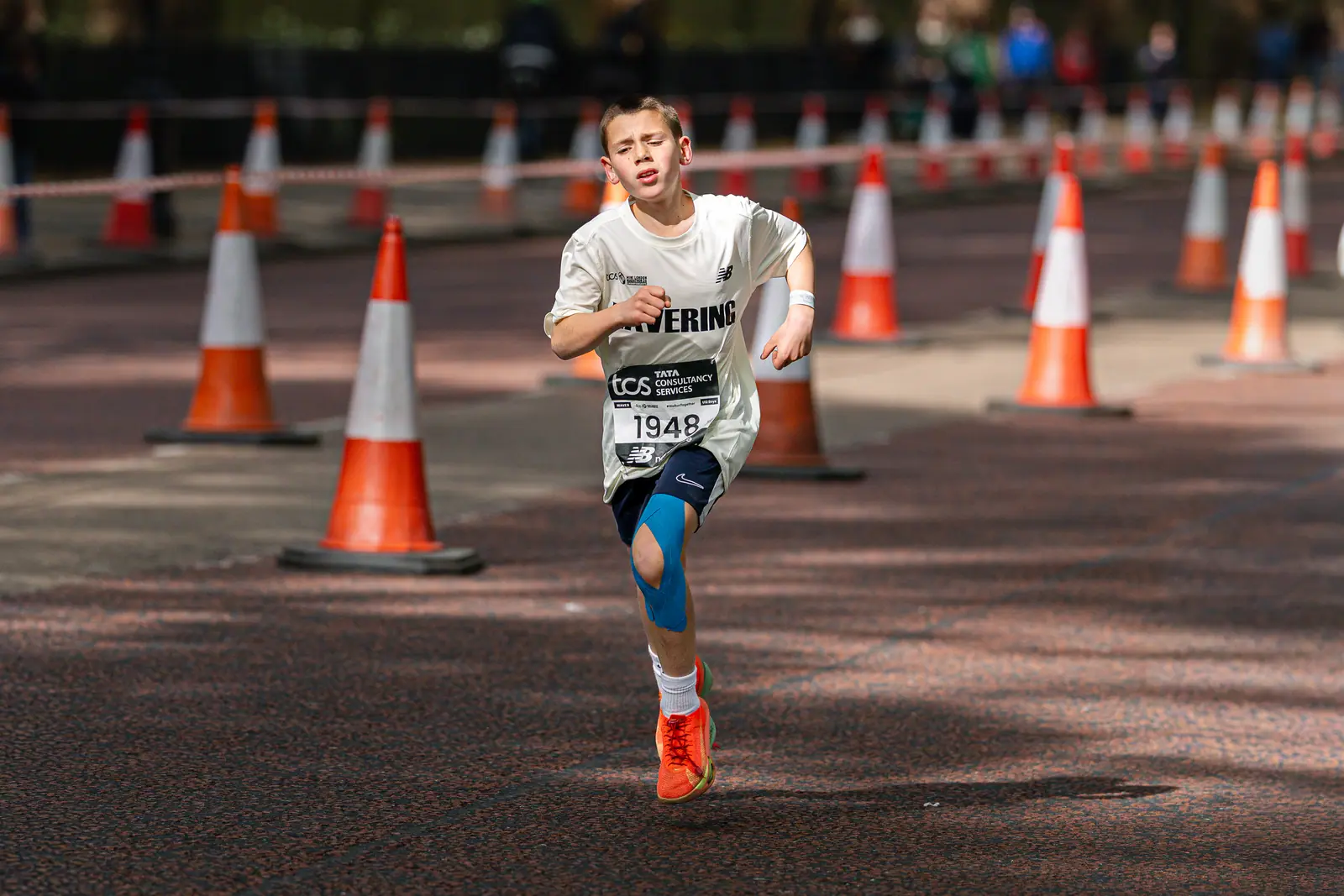 Brentwood Beagles athletes at the Mini London Marathon, London, 25 April 2026