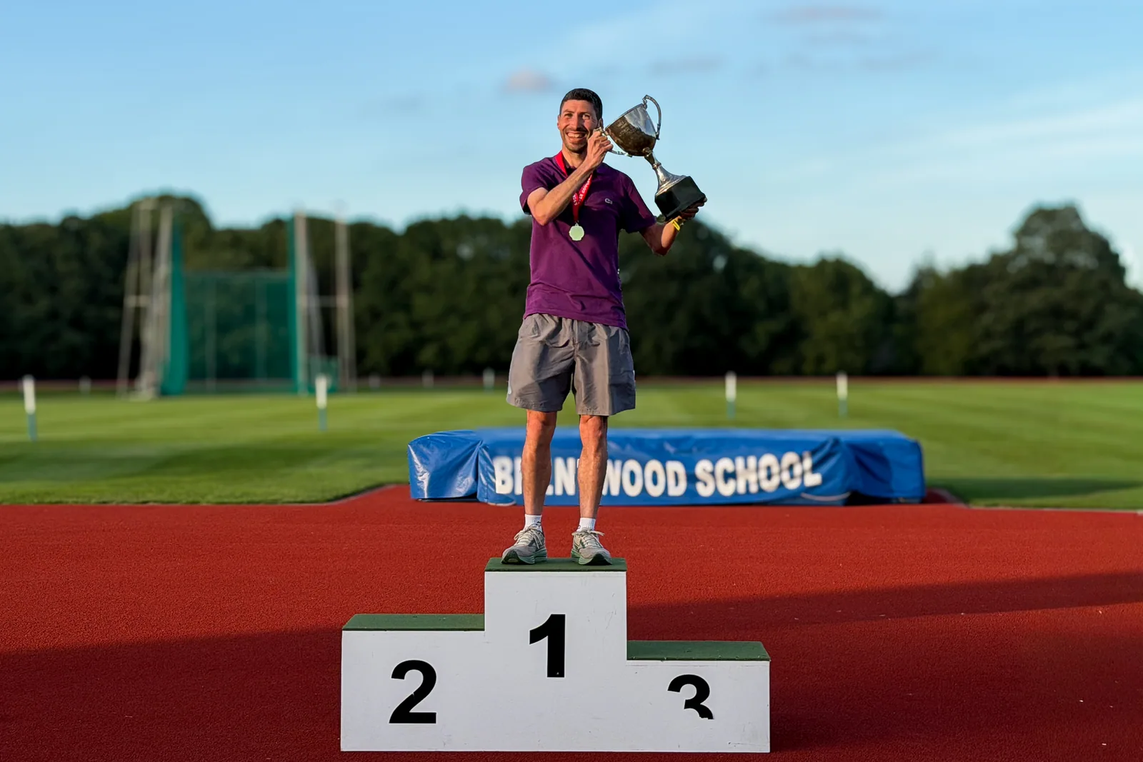 Brentwood Beagles athletes at the Essex 5000m Championship, Brentwood track, Brentwood, 17 June 2026