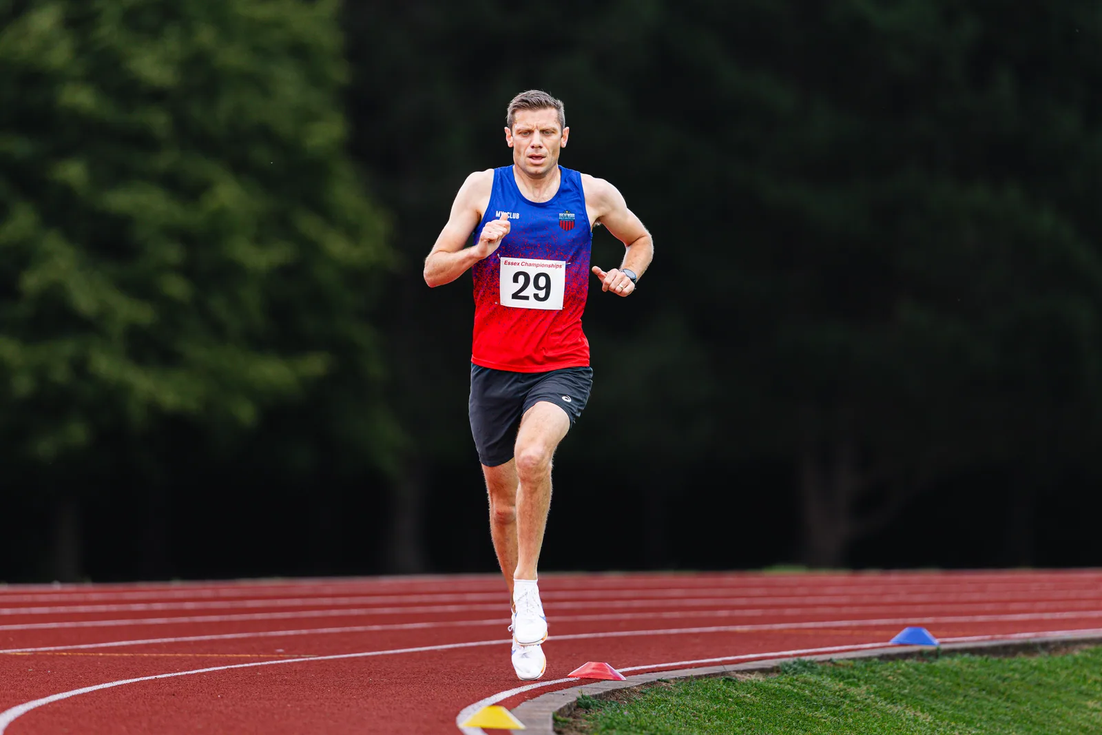 Brentwood Beagles athletes at the Essex 5000m Championship, Brentwood track, Brentwood, 17 June 2026
